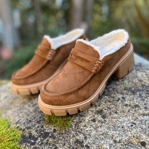 Very G Tan Mules with White Lining